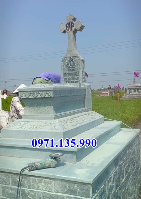 Lăng mộ đạo - Mẫu mộ công giáo bằng đá xanh đẹp bán Khánh Hoà