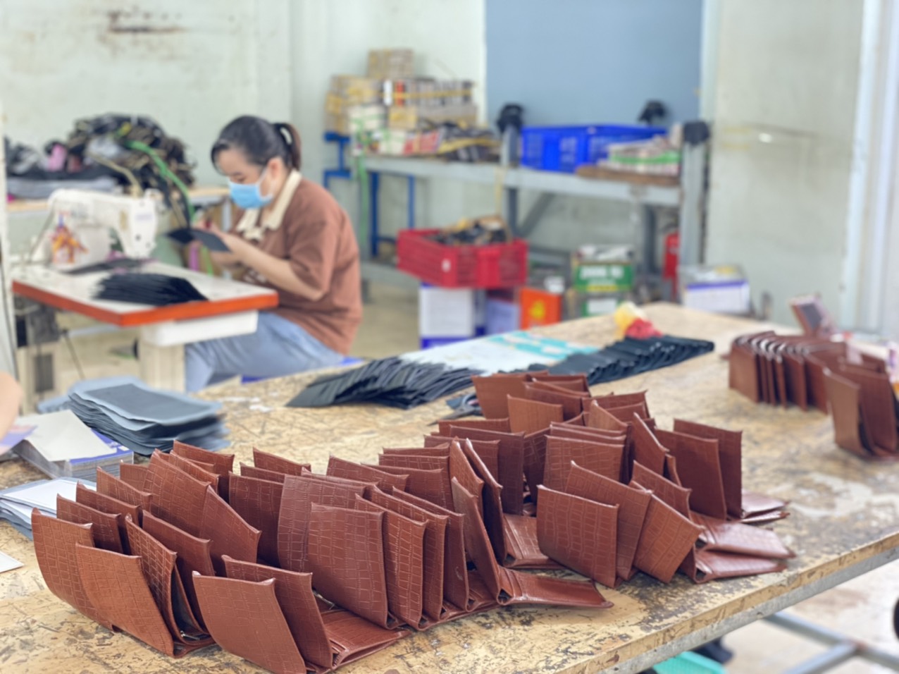 Xưởng sản xuất ví da HCM giá sỉ tại xưởng - Ví nappa 2